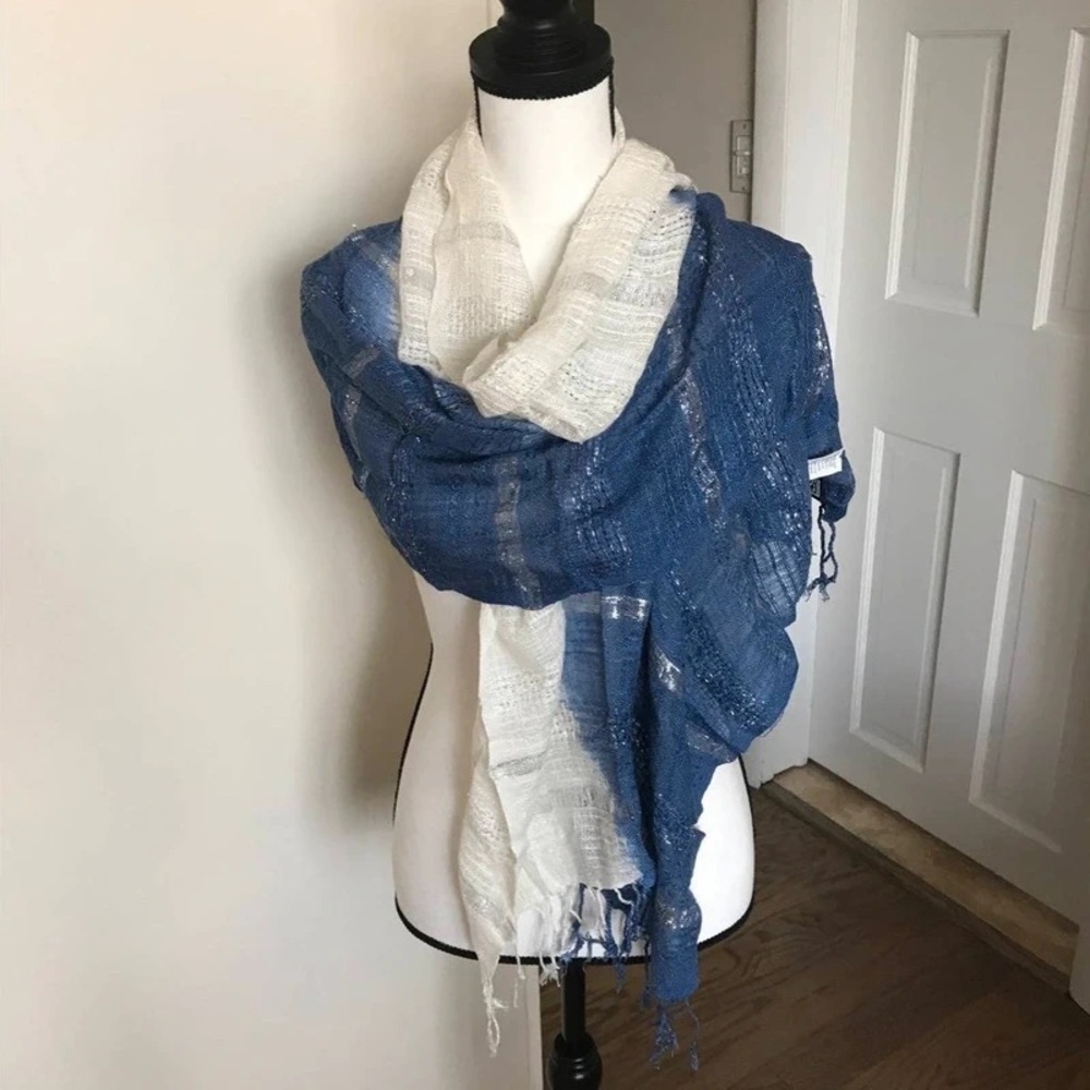 GANZ Elegant Blue and White Scarf